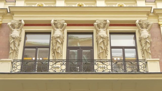 Building with caryatids