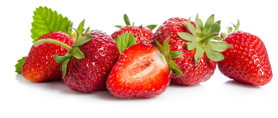 Fototapeta na wymiar many red strawberries isolated on white