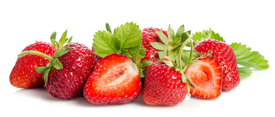 Fototapeta na wymiar tasty red strawberries isolated on white