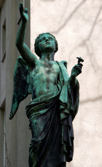 Engel auf dem Dorotheenstädtischen Friedhof, Berlin-Mitte