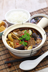 malaysia bak kut teh, traditional chinese herbal pork ribs soup