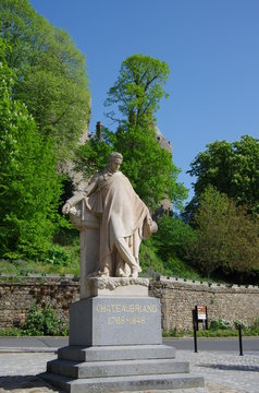 statue chateaubriand combourg