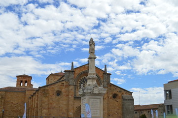 Fototapeta na wymiar Iglesia de San Pedro Ávila