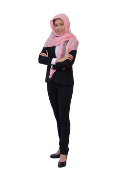 Beautiful modern asian muslim business woman. isolated background with clipping path.