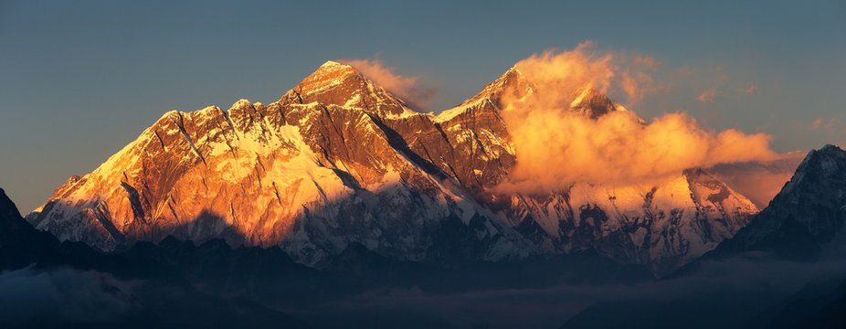 Evening sunset red colored view of Everest © Daniel Prudek