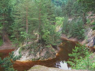 Rudawy Janowickie, Kolorowe jeziorka, widok na jeziorko czerwone © Ewa
