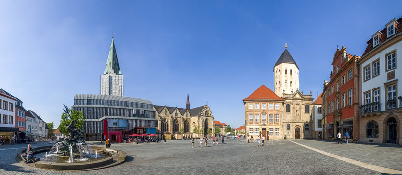 Paderborn, Dom und Gaukirche am Markt 