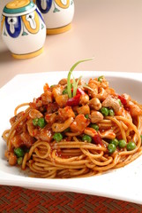 cashew shrimp fried noodle