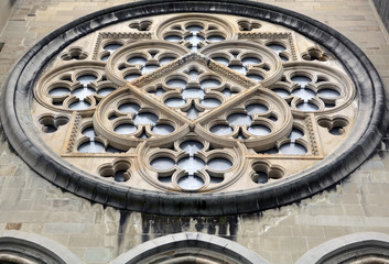 Fensterrose an der Kathedrale von Lausanne