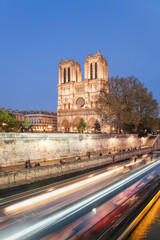 Fototapeta na wymiar Notre Dame cathedral in the evening in Paris, France
