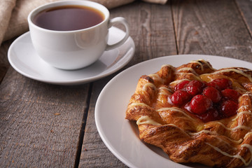 raspberry puff pastry tarts 