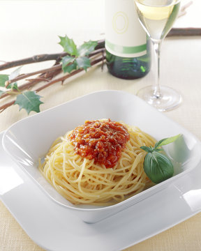 ミートソーススパゲティー (Spaghetti with meat sauce)