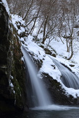 Fototapeta na wymiar 冬の十二滝　Winter waterfall 