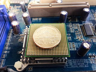 Computer main board and coin
