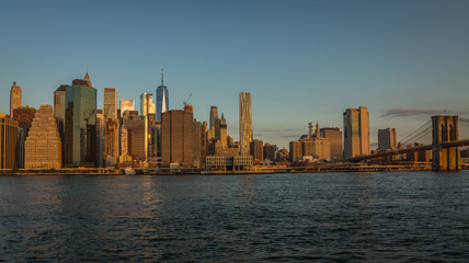 Naklejka premium Sunrise Over Manhattan View from Brooklyn