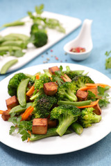 broccoli with fried tofu