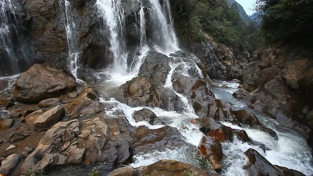 Tien Sa Waterfall Cat Cat Village Sapa