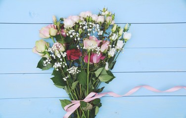 Frühlingsblumen - Blumengrüße - Rosen Pastell