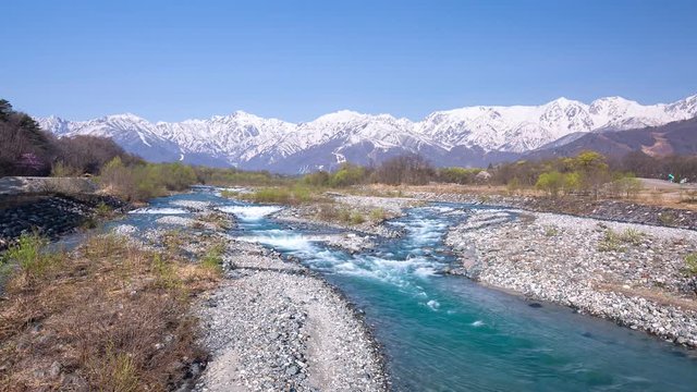 白馬村の春の風景