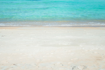 Fototapeta na wymiar BlueSea White sand beach Chaweng Beach, Koh Samui, Thailand