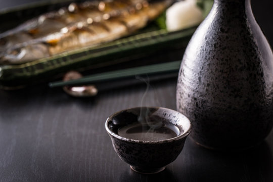 日本酒と秋刀魚