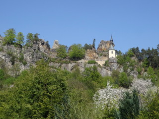 Naklejka premium View on Vranov ruins with Pantheon, Mala skala, Bohemian paradise, Czech republic