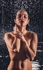 Obraz premium Woman in shower