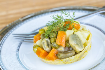 Turkish foods; artichoke with olive oil (Zeytinyagli enginar)