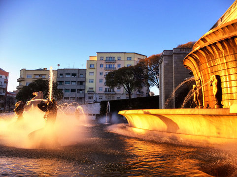Luminous fountain, Alameda D. Afonso Henriques, Lisbon