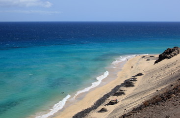 Plage typique de l'île de Fuerteventura