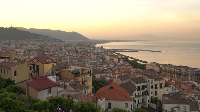 Salerno dall'alto all'alba