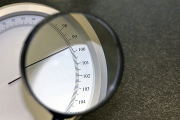 A device for measuring atmospheric pressure