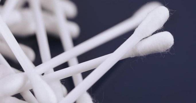 Cotton sticks in bulk