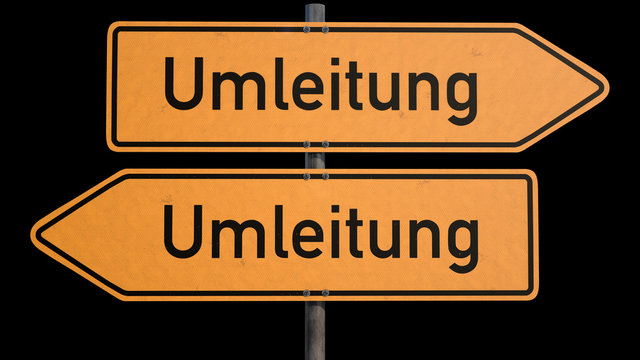 Ein verwirrender Wegweiser mit Text "Umleitung" vor schwarzem Hintergrund

A confusing signpost with text "Redirection" against a black background