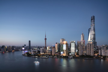 Fototapeta na wymiar shanghai skyline in sunset