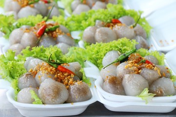 Steamed flour with peanut and pork filling