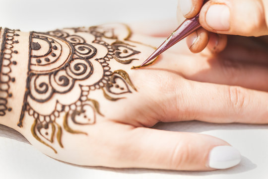 Henna Drawing Mehendi