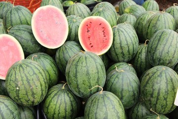 Fototapeta na wymiar Fresh watermelon is delicious at street food