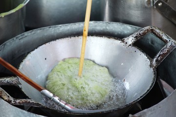 Deep fried rice flour pandan flavour ,Thai pancake.
