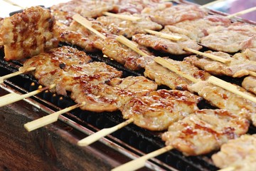 Roasted pork is delicious at street food
