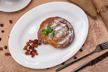 Snail with raisins