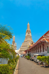 Fototapeta premium Temple of the Morning dawn, Bangkok, Thailand.