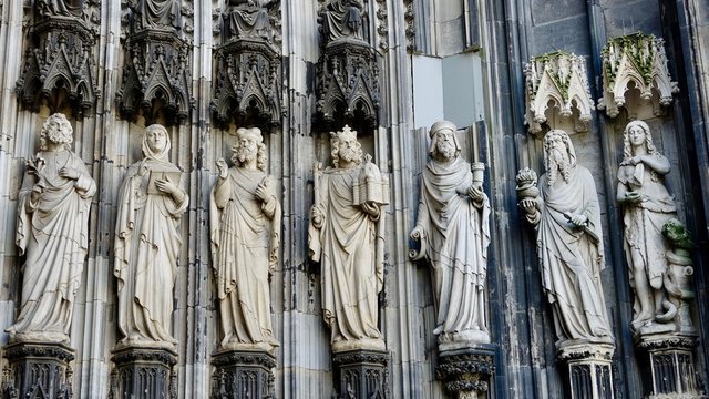 K&ouml;lner Dom Aussenansicht der Fassade und der Portale