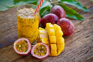 Fototapete Saft Passion fruit juice healthy food  © Junjira