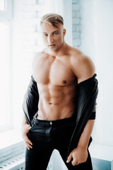 Obraz premium Young sexy muscular man
