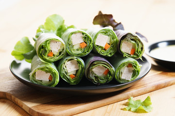 vegetable spring rolls with pork sausage