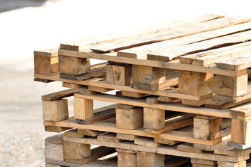 Pallets for construction and other objects