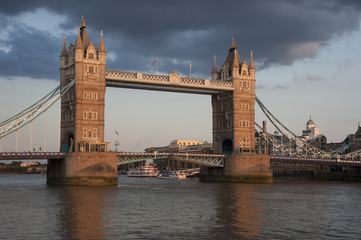 Fototapeta na wymiar Tower Bridge of London during sunset