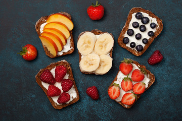 Toasts with cream cheese and fresh berries