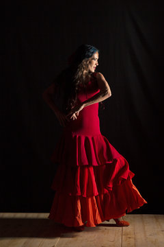 Bailaora flamenca en sesión de estudio